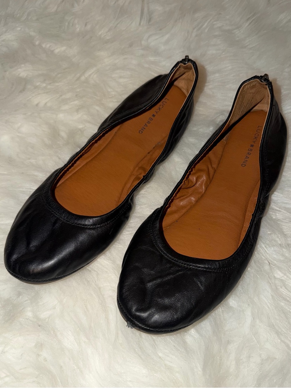 Lucky Brand Black Leather Round-Toe Ballet Flats